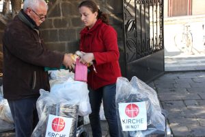 http://www.kirche-in-not.ch